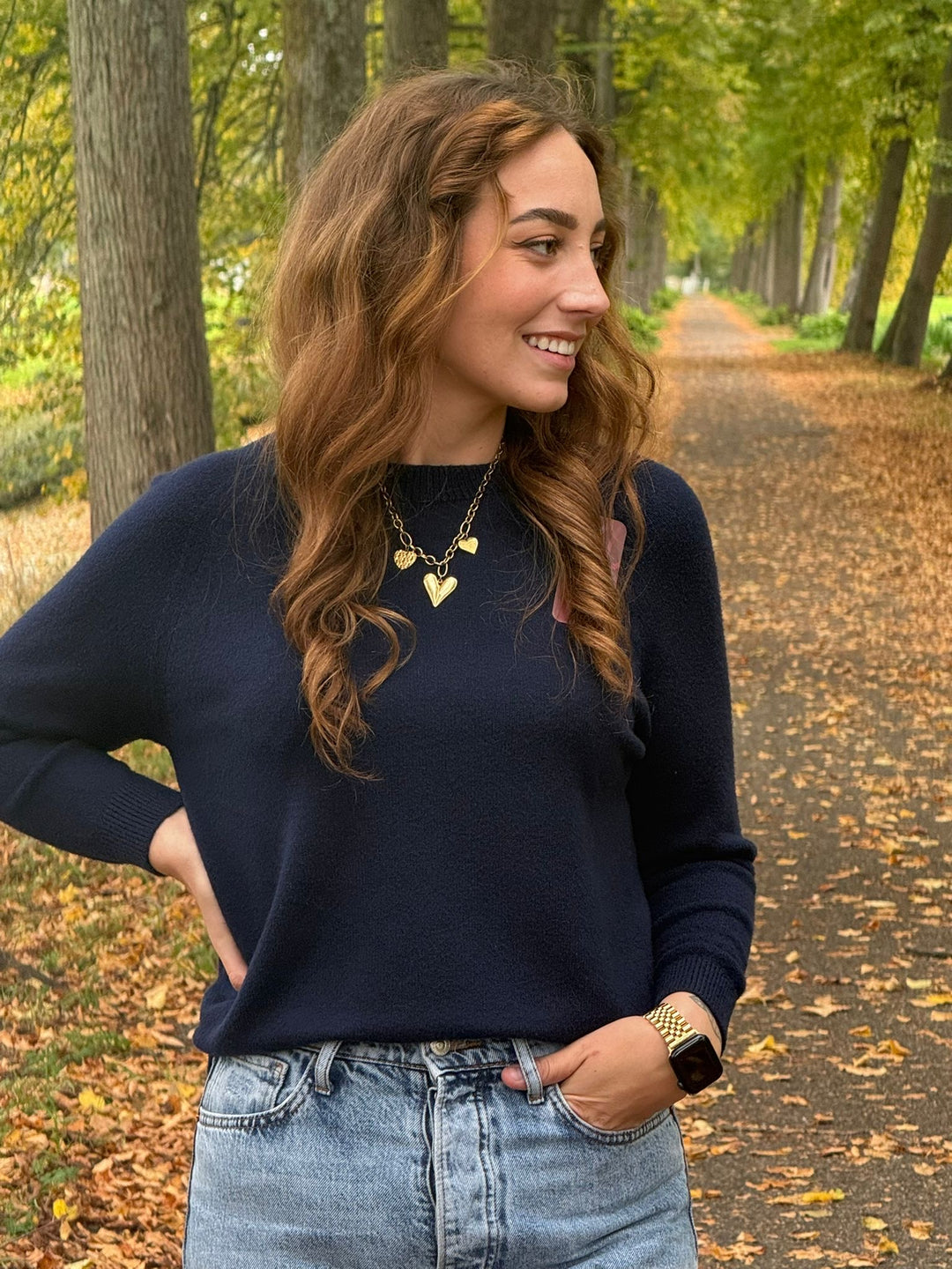 💙 Navy Blue Basic Trui – Elegant, Zacht & Tijdloos