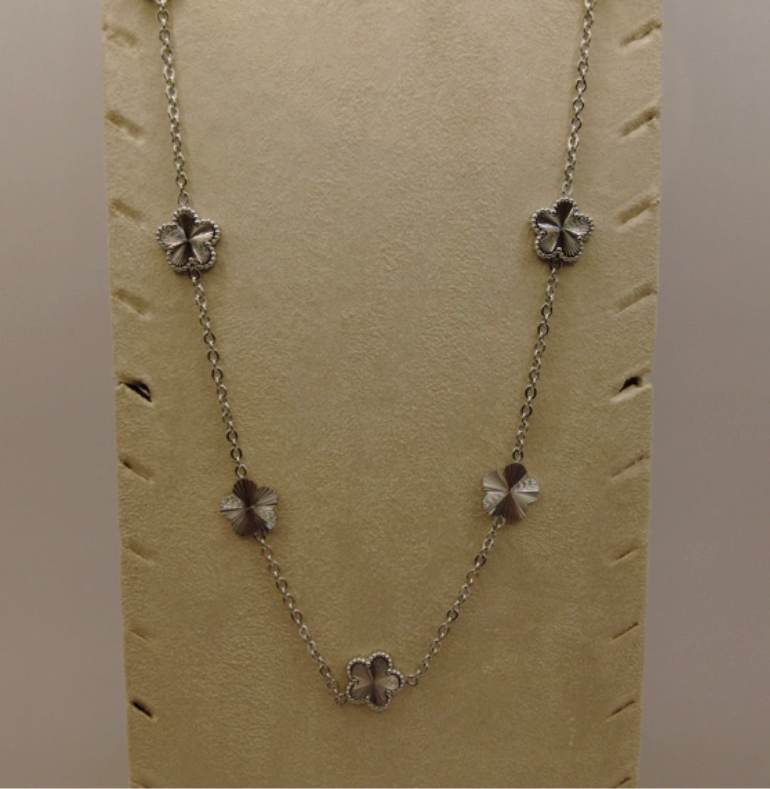 Stainless Steel Ketting – Zilverkleurig met Klavertjes Vier