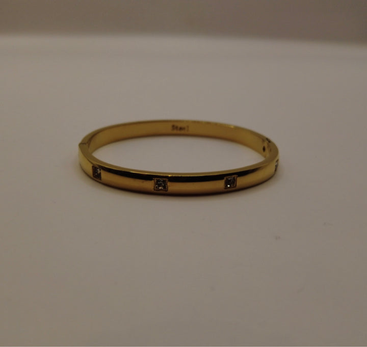 Goudkleurige Bangle Armband met Zirconia Steentjes