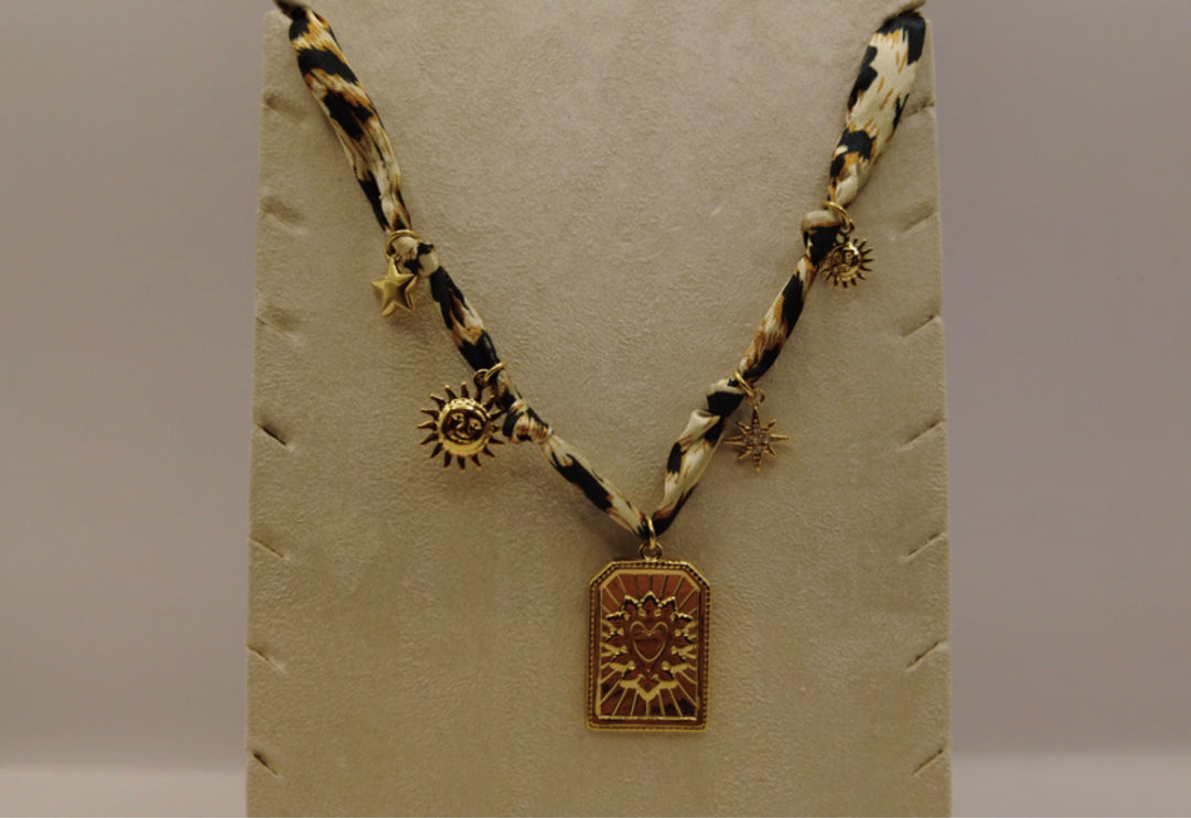 Stainless Steel Ketting – Zonnebedel & Sterren aan Panterprint Band