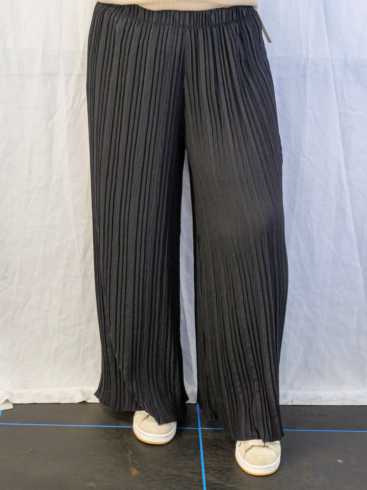 Yvette Plissé Broek