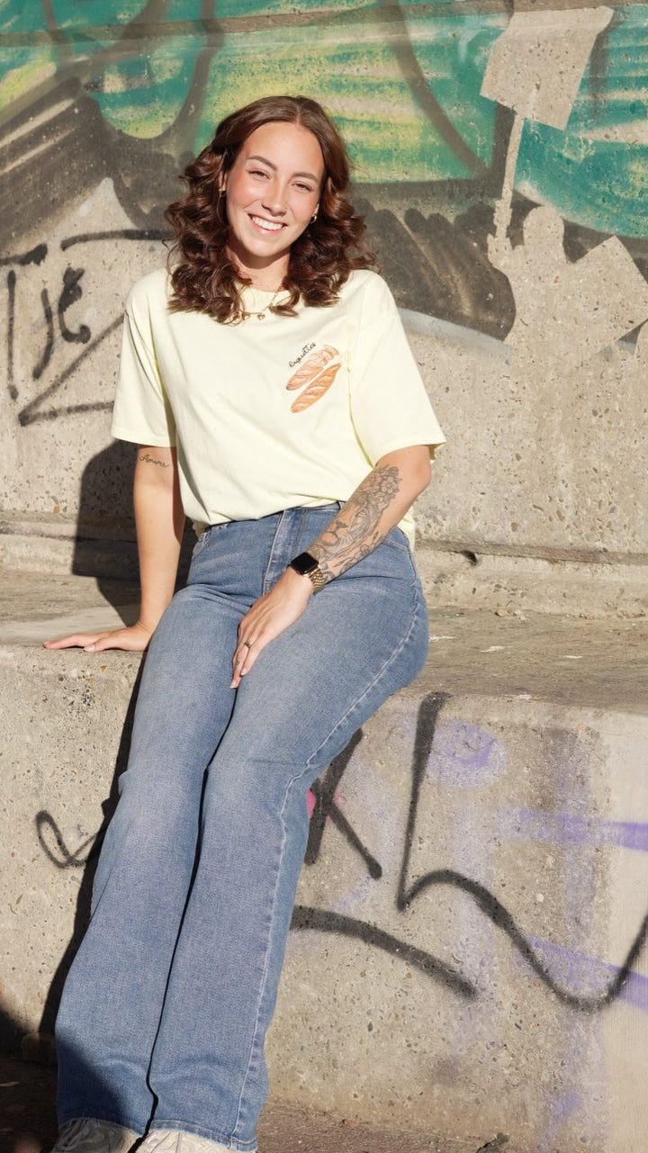 Baguettes Graphic T-Shirt – Licht geel