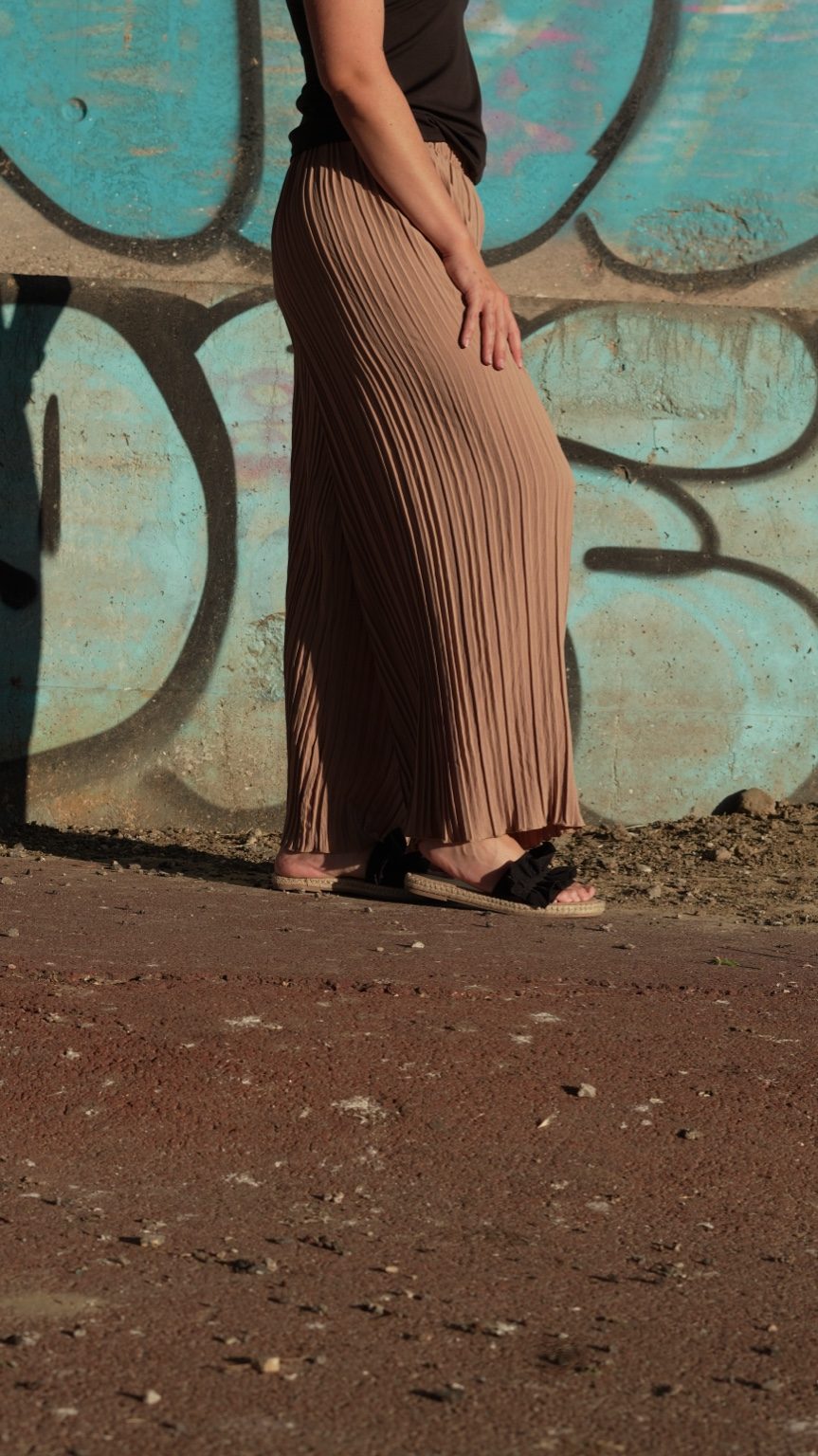 Yvette Plissé Broek