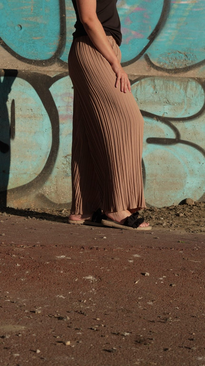 Yvette Plissé Broek