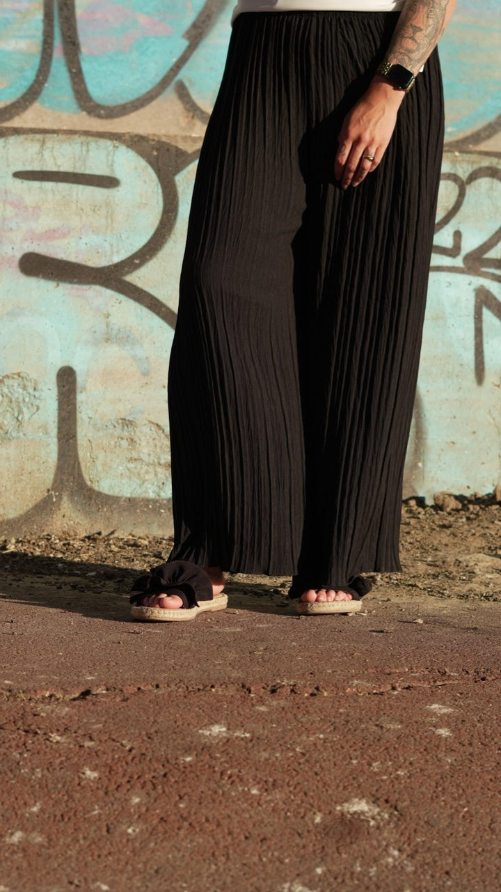 Yvette Plissé Broek